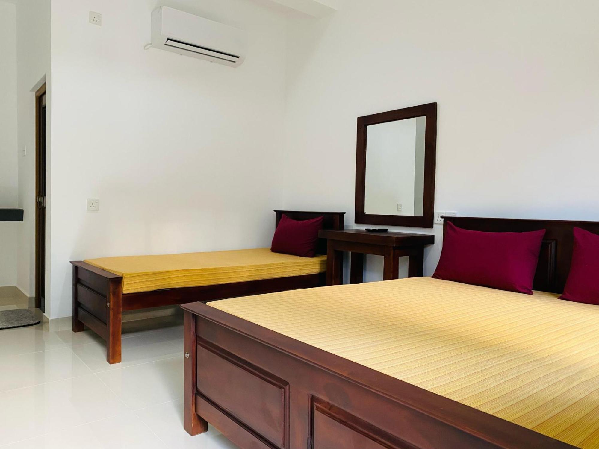 The Paramount Lodge Polonnaruwa Exterior photo